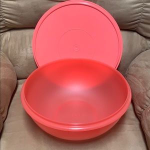 Tupperware fix n mix coral bowl